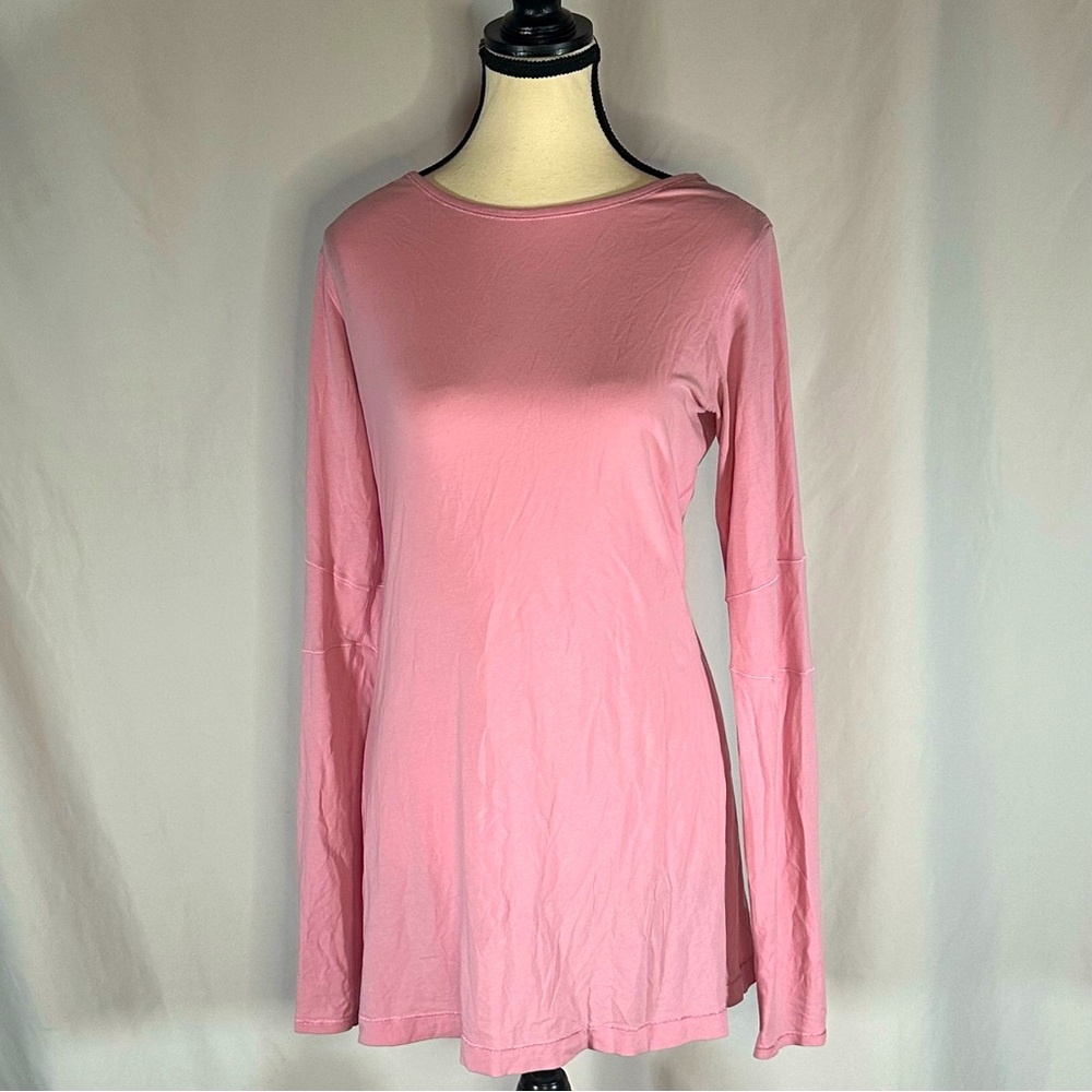 Lululemon • Women's Long Sleeve Pink Tee Size Small